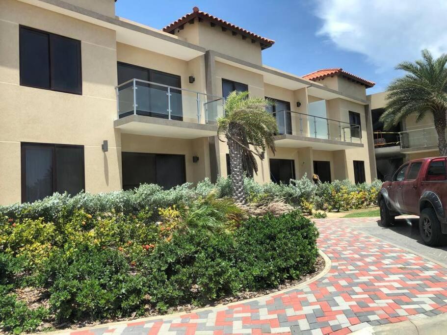 New! Cozy 1 Bedroom Condo- Gold Coast, Noord Aruba Palm Beach Extérieur photo