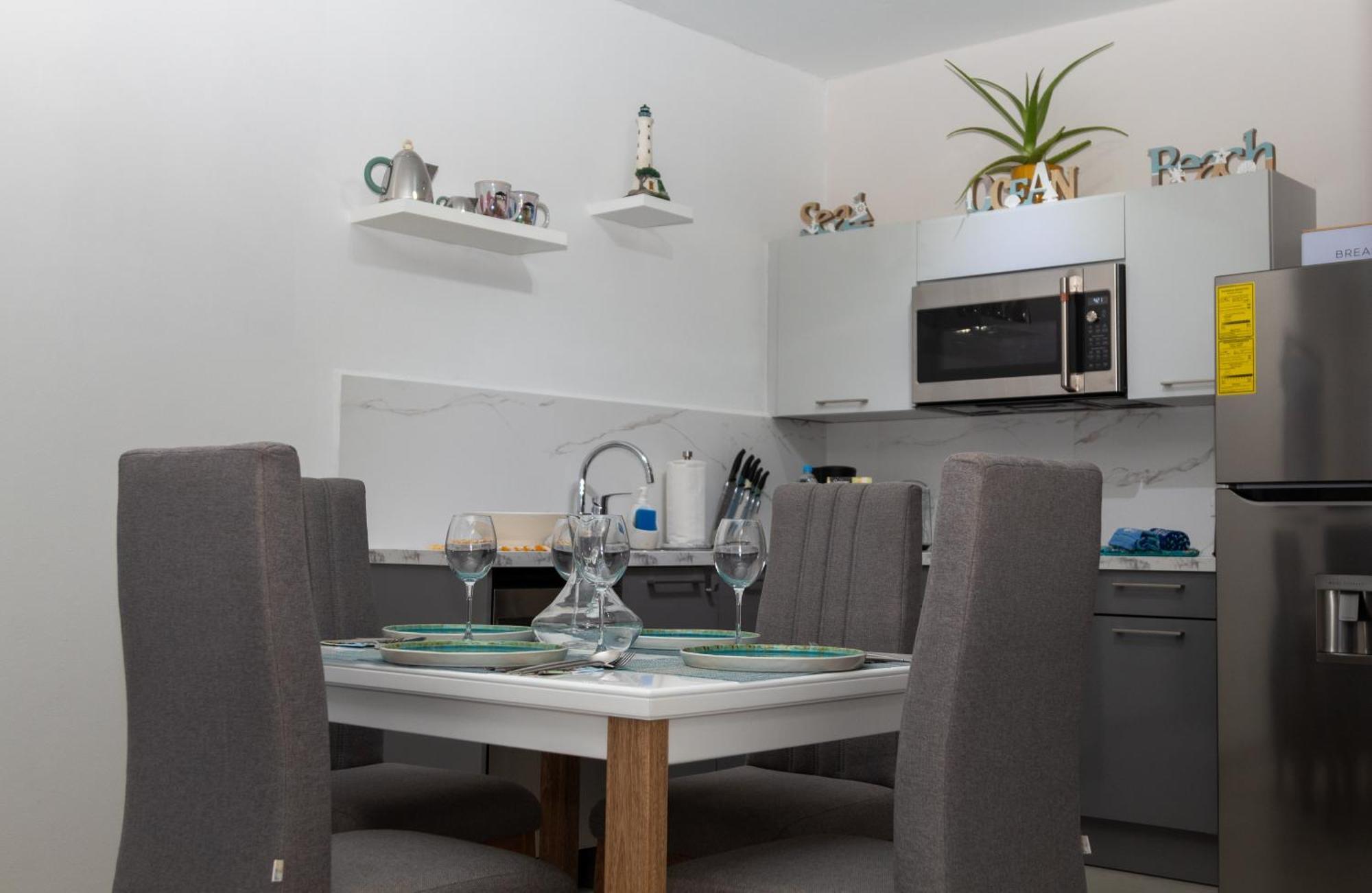 New! Cozy 1 Bedroom Condo- Gold Coast, Noord Aruba Palm Beach Extérieur photo